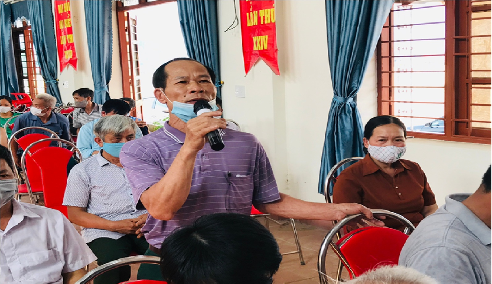 Tiếp xúc cử tri tại huyện Phú Lương và Định Hóa